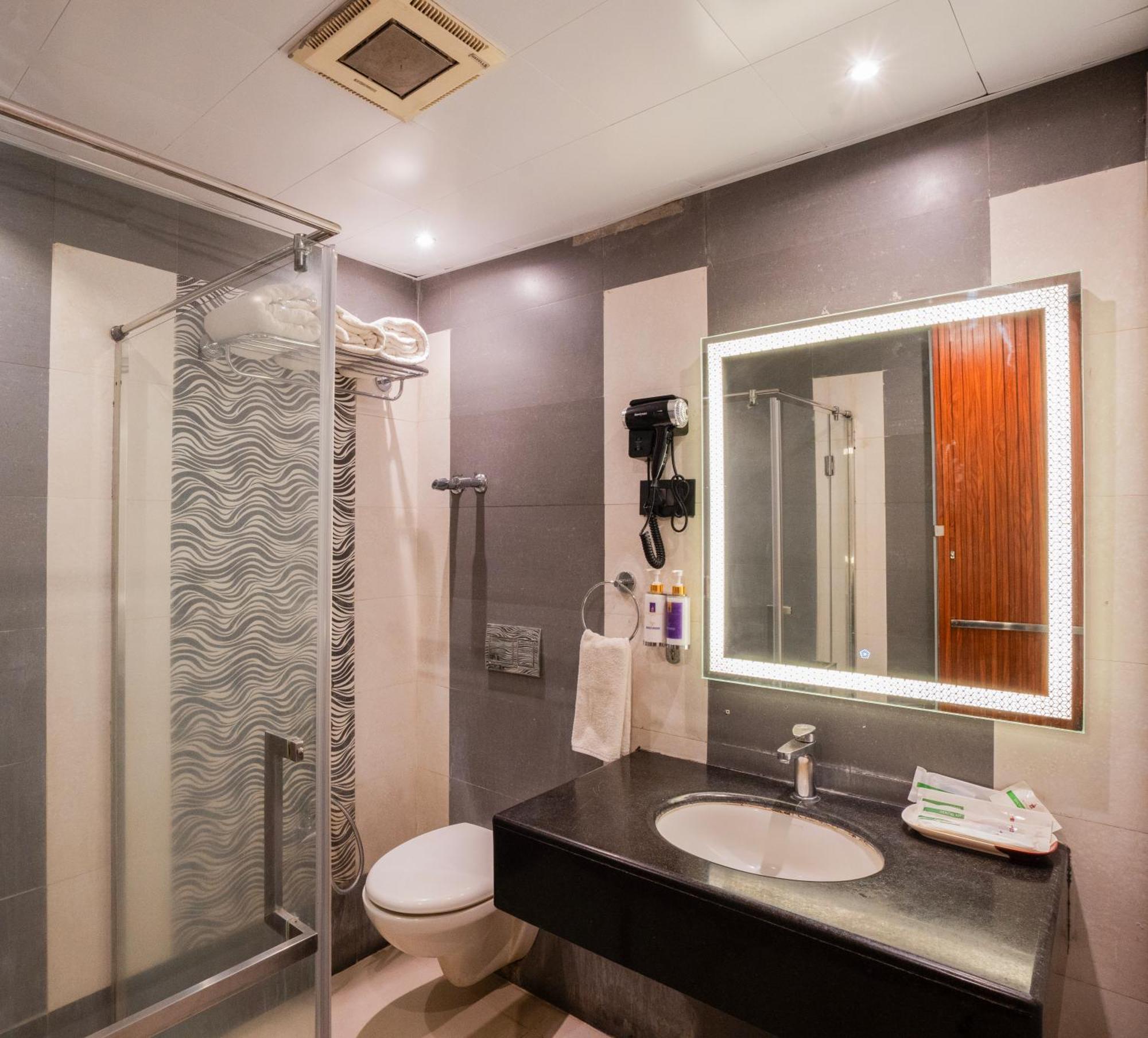 Park Avenue Hotel Nungambakkam Chennai Exteriör bild